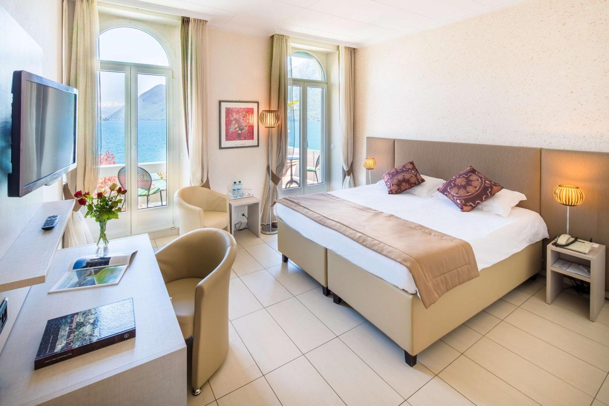 Western Bellevue Au 4*